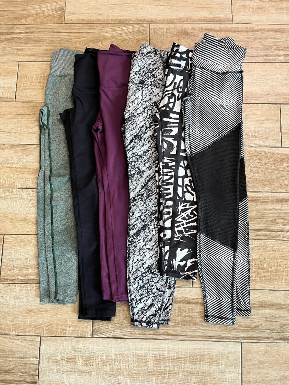 Womens Bundle of 6 Athletic Leggings - XS